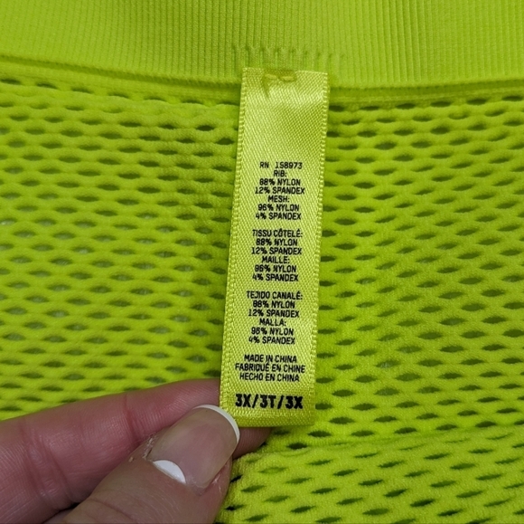 New SKIMS Limited Edition Lime Green Perforated Seamless Bike Shorts Size 3X - Picture 4 of 7